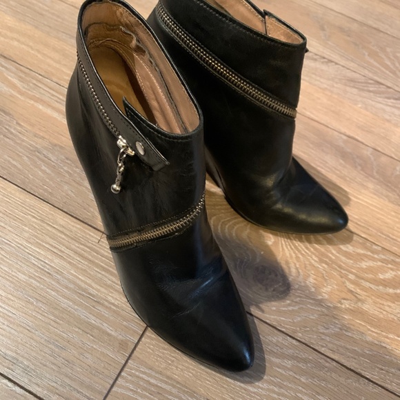 Women's La Belle Stylish Leather Ankle Boots - Picture 1 of 3